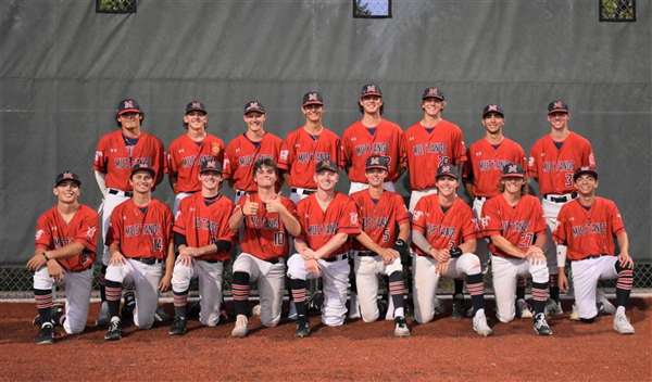 Medford Mustangs 2021 team photo